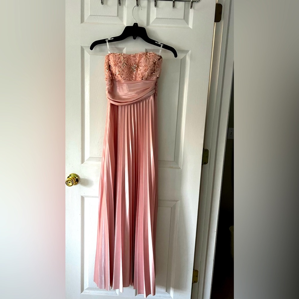 Size 5 junior dress light pink with tag NEW